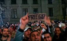 Val de simpatie pentru Gigi Becali. Mişcarea “Free Gigi” are 10.000 de like-uri pe Facebook