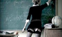 În loc să predea geografie, o profesoara a încercat să seducă un elev