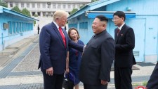 Trump, despre întâlnirea cu Kim Jong Un: I-am dat o casetă și i-am spus că i-am făcut o favoare că l-am numit Rocket Man