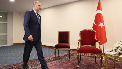 VIDEO  Răzbunarea lui Erdogan. Imagini virale cu Putin care a fost lăsat să îl aștepte pe președintele turc într-o cameră