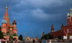 Angajații Kremlinului, sfătuiți să renunțe la iPhone-uri din motive de securitate